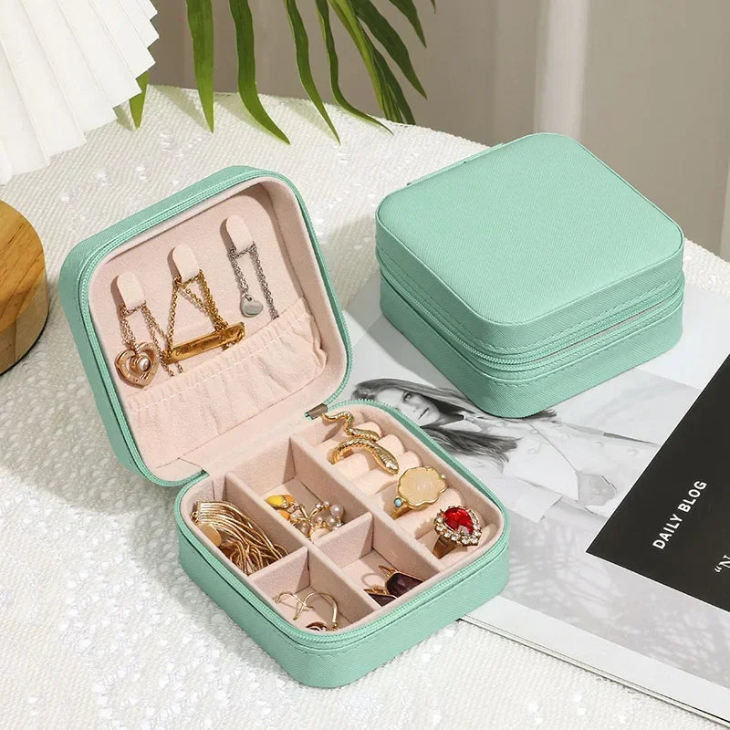 Elegant Portable Jewelry Storage Box – Travel-Friendly Organizer